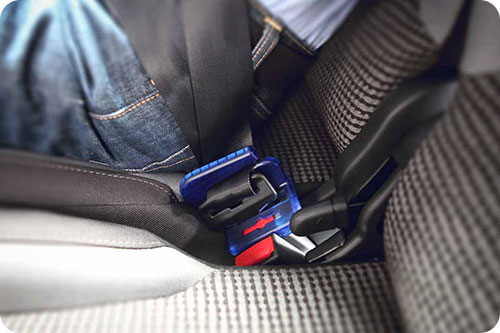 Sécuriser une ceinture de sécurité de voiture avec Securiseat - Blog Tous  ergo